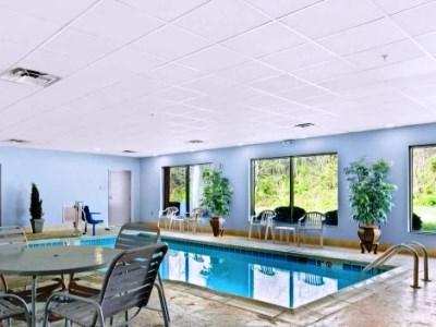 Surestay Plus Hotel By Best Western Portland Route 52 West Екстериор снимка