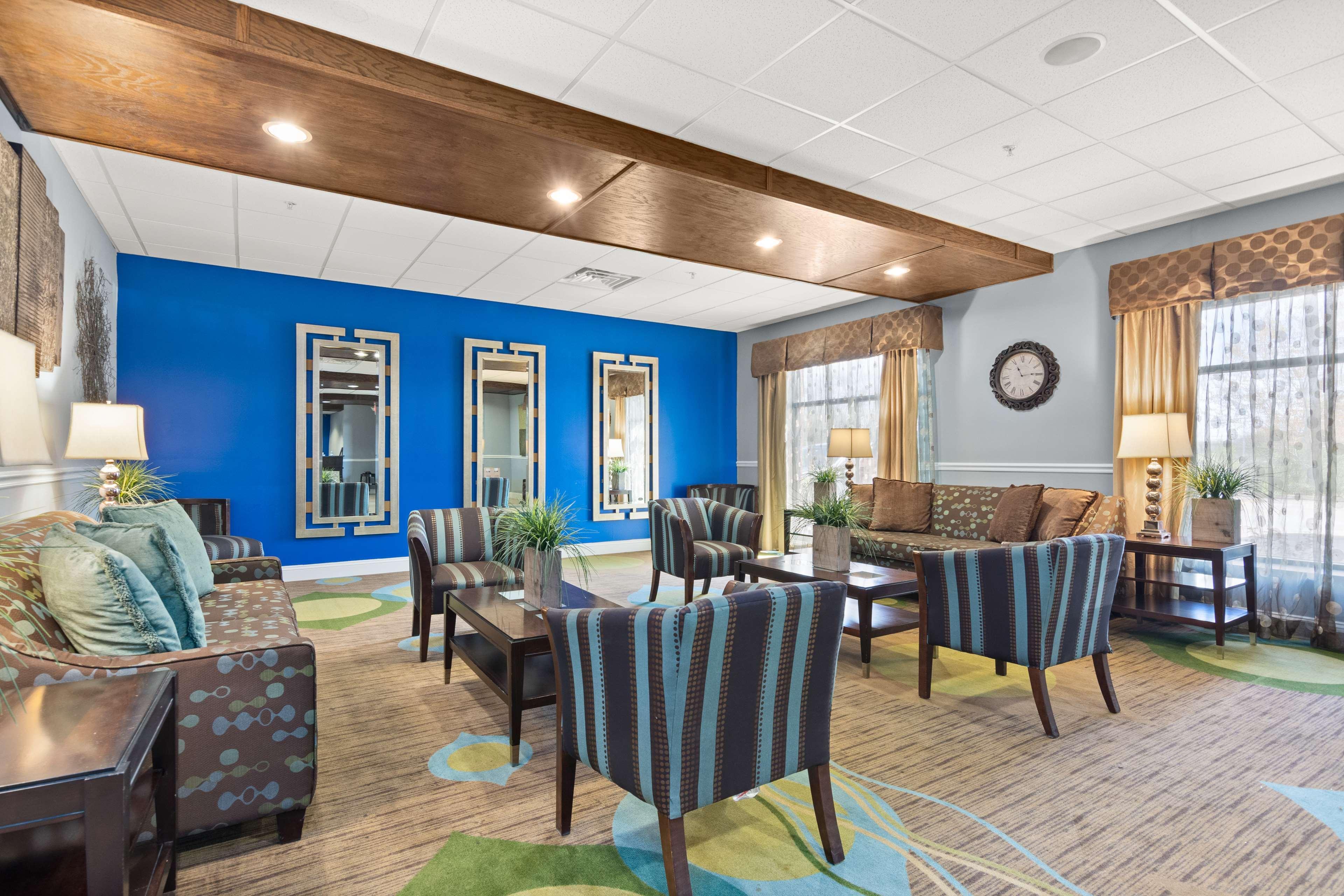 Surestay Plus Hotel By Best Western Portland Route 52 West Екстериор снимка
